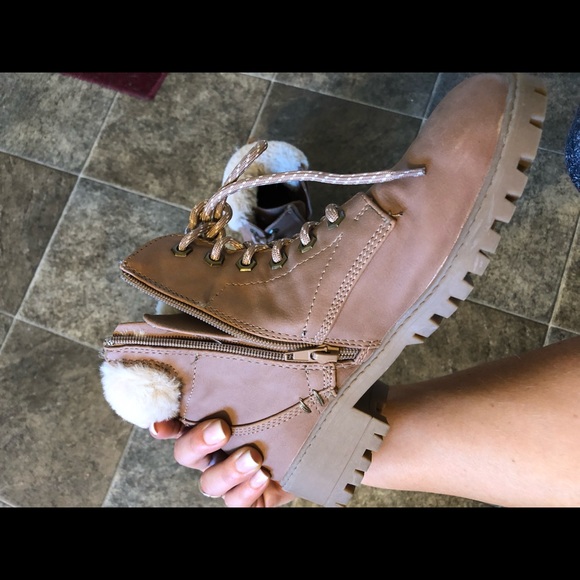 Steve Madden faux fur ankle boots - Picture 3 of 7